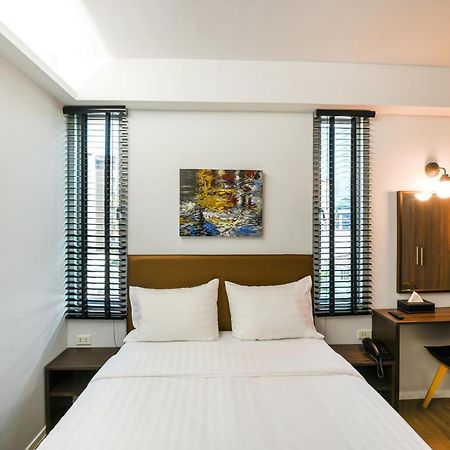 Kitzio House Hotel Huai Kwang Bangkok Extérieur photo