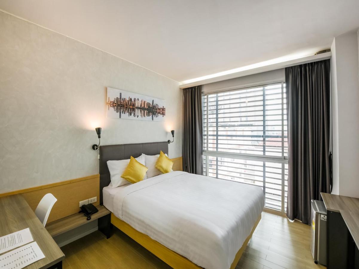 Kitzio House Hotel Huai Kwang Bangkok Extérieur photo