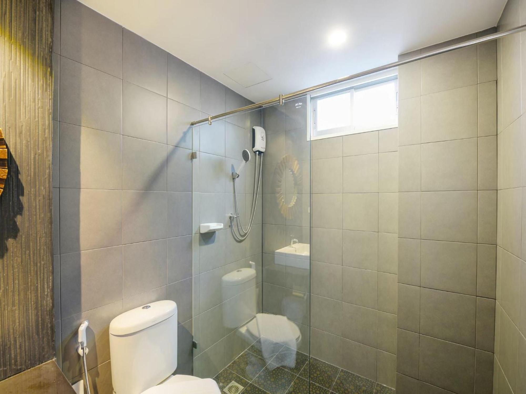 Kitzio House Hotel Huai Kwang Bangkok Extérieur photo